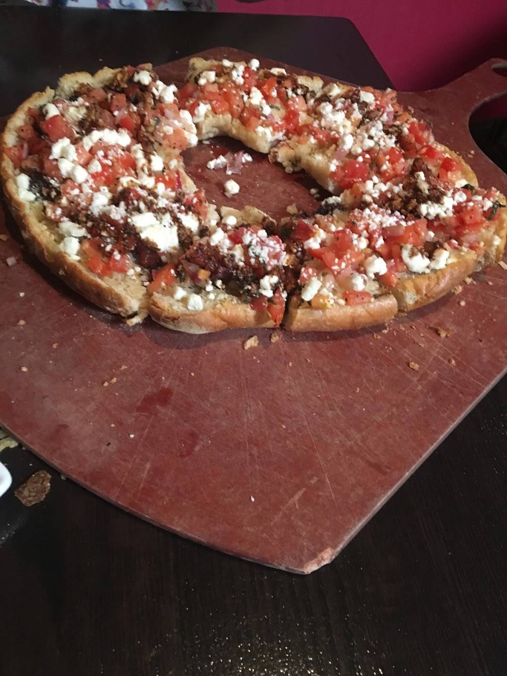 Play Urban Café | restaurant | 253 Taylor Rd, Niagara-on-the-Lake, ON L0S 1J0, Canada | 9056882550 OR +1 905-688-2550