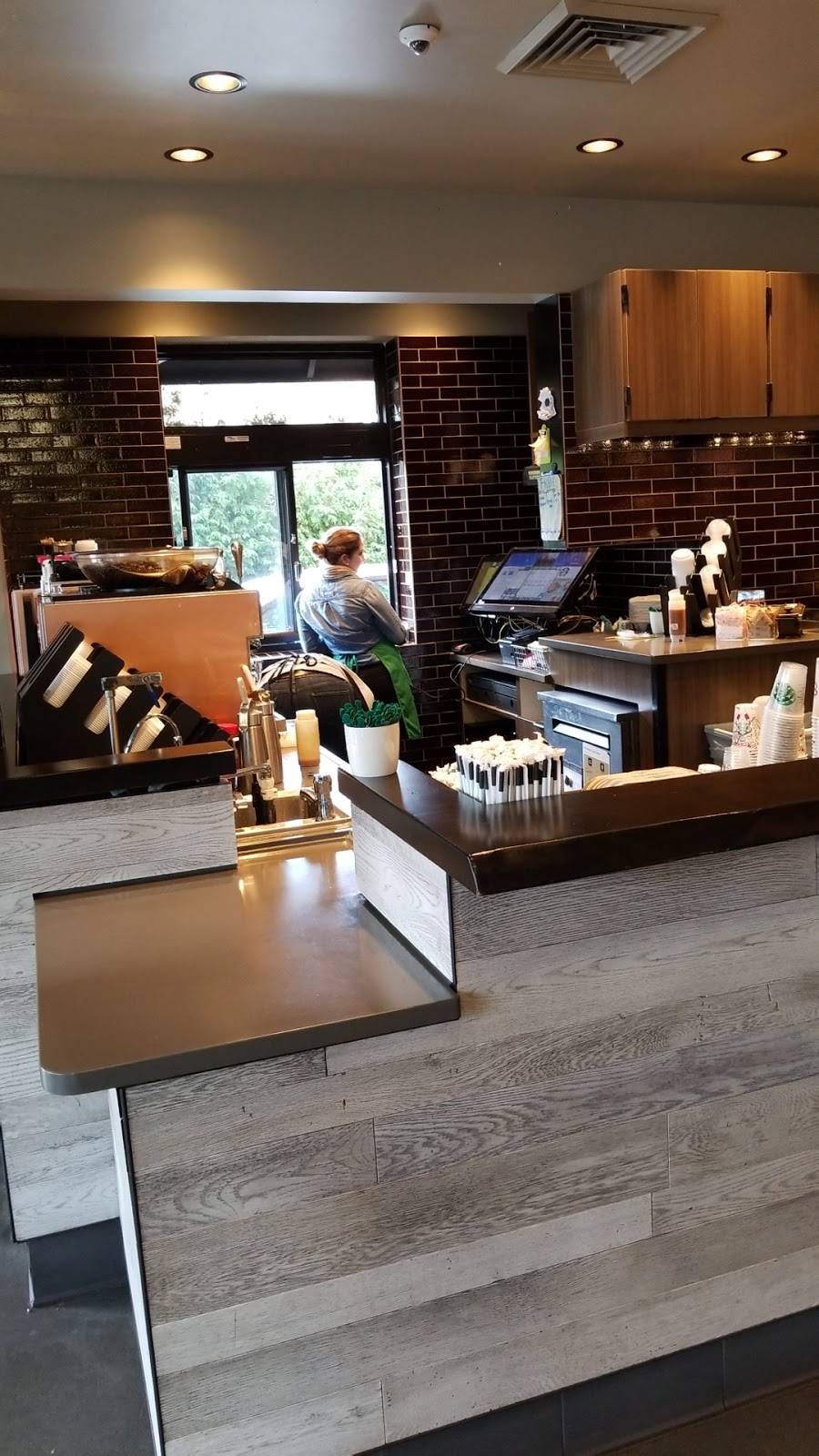 Starbucks | cafe | 918 SE 164th Ave #100, Vancouver, WA 98683, USA | 3602538035 OR +1 360-253-8035