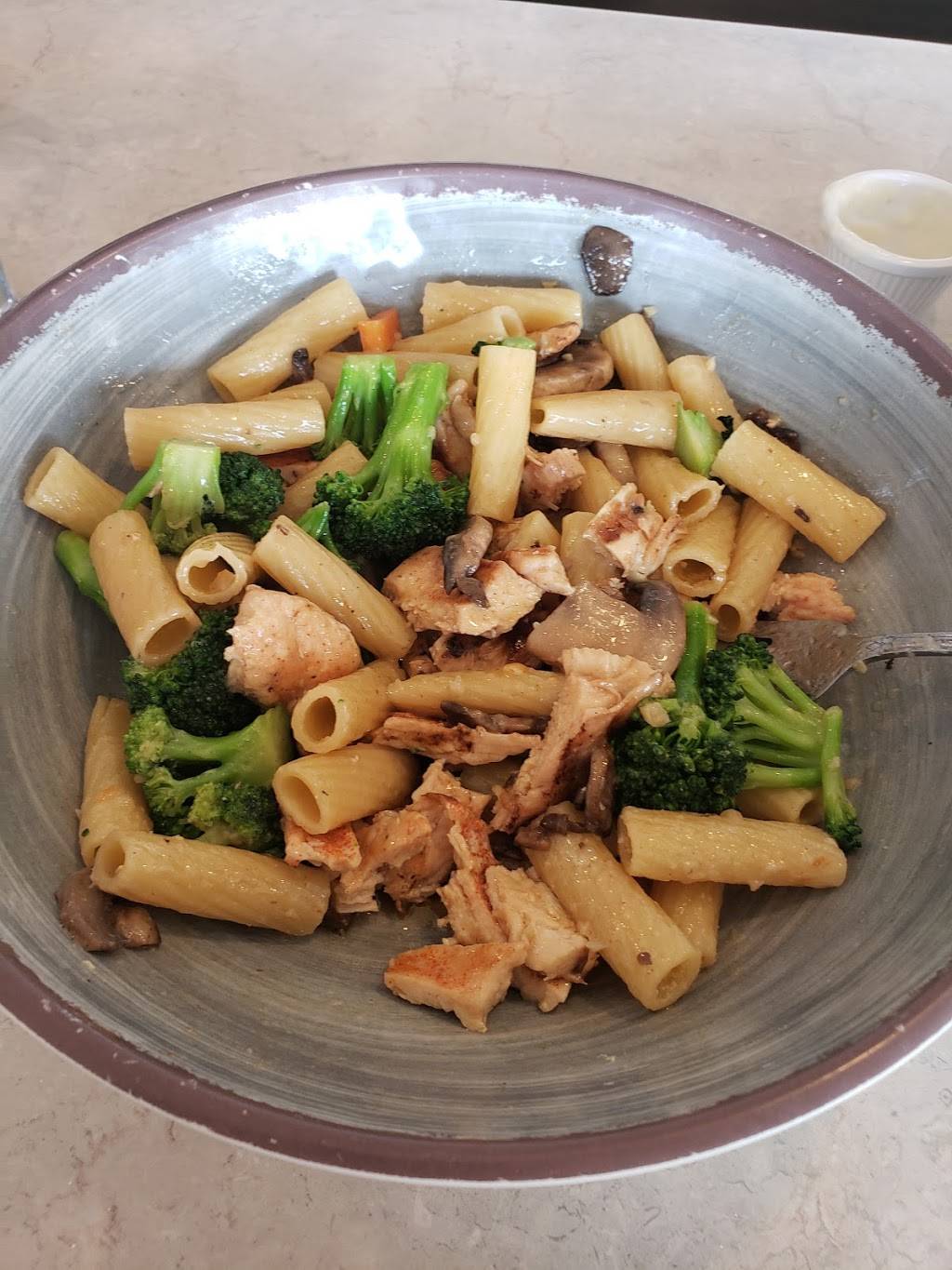 Eddies Gourmet | restaurant | 25920 Greenfield Rd, Oak Park, MI 48237, USA | 2489684060 OR +1 248-968-4060