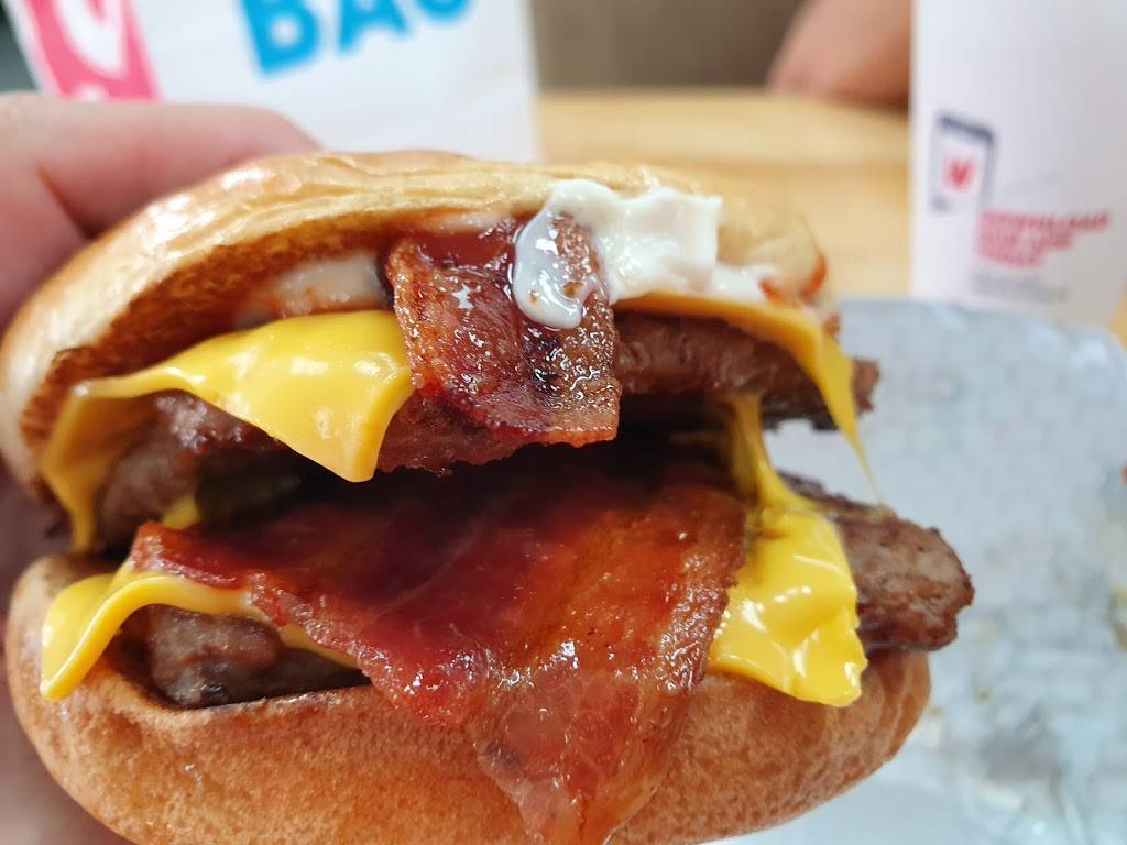 Wendys | restaurant | 3805 NW 27th Ave, Miami, FL 33142, USA | 3056380071 OR +1 305-638-0071