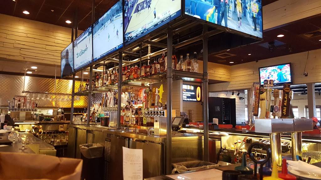 Smokey Bones Bar & Fire Grill | meal takeaway | 1510 W New Haven Ave, Melbourne, FL 32904, USA | 3219519777 OR +1 321-951-9777