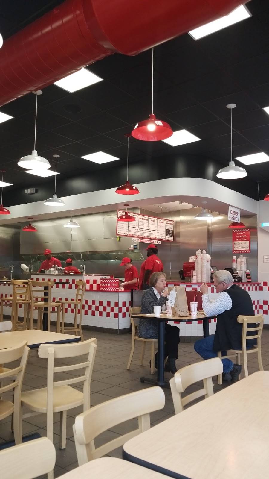 Five Guys | meal takeaway | 3982 N Gloster St, Tupelo, MS 38804, USA | 6623503808 OR +1 662-350-3808