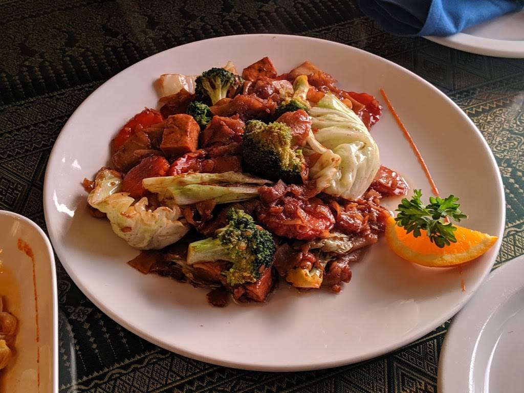 Janyas Thai Cuisine | restaurant | 630 N Market St, Redding, CA 96003, USA | 5302437682 OR +1 530-243-7682