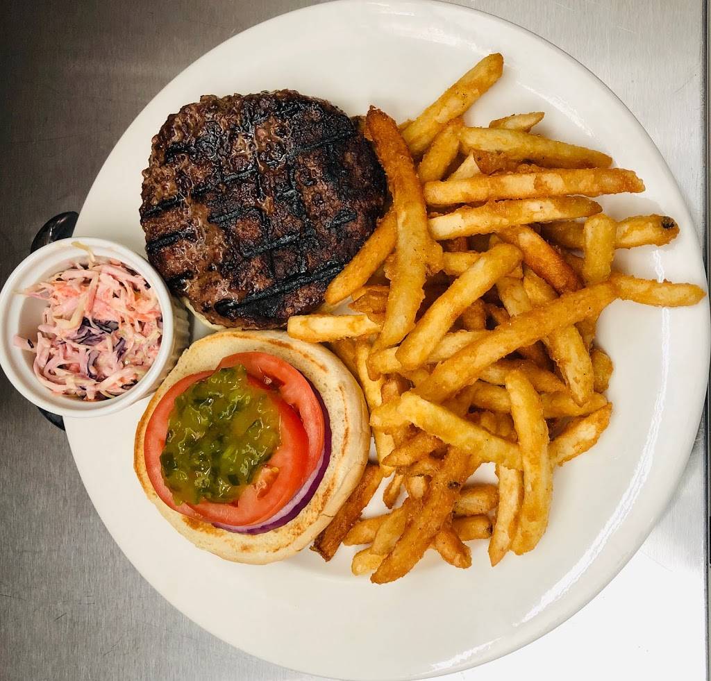 101 Bar and Fire Grill Restaurant | restaurant | 101 Ontario Rd, Mitchell, ON N0K 1N0, Canada | 5193488500 OR +1 519-348-8500