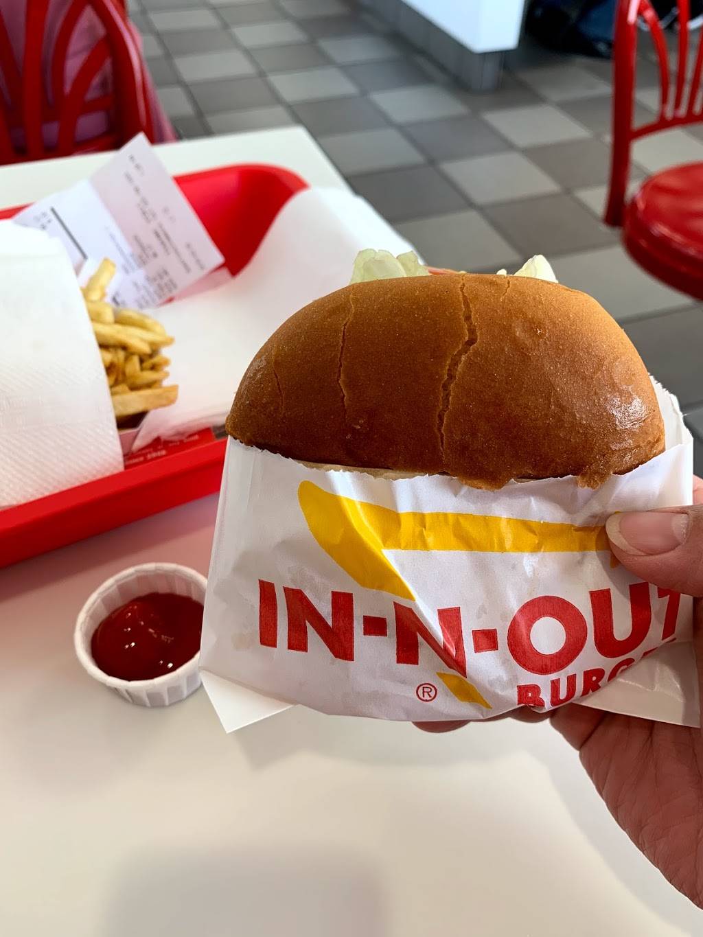 In-N-Out Burger | restaurant | 4950 Hamner Ave, Eastvale, CA 91752, USA | 8007861000 OR +1 800-786-1000