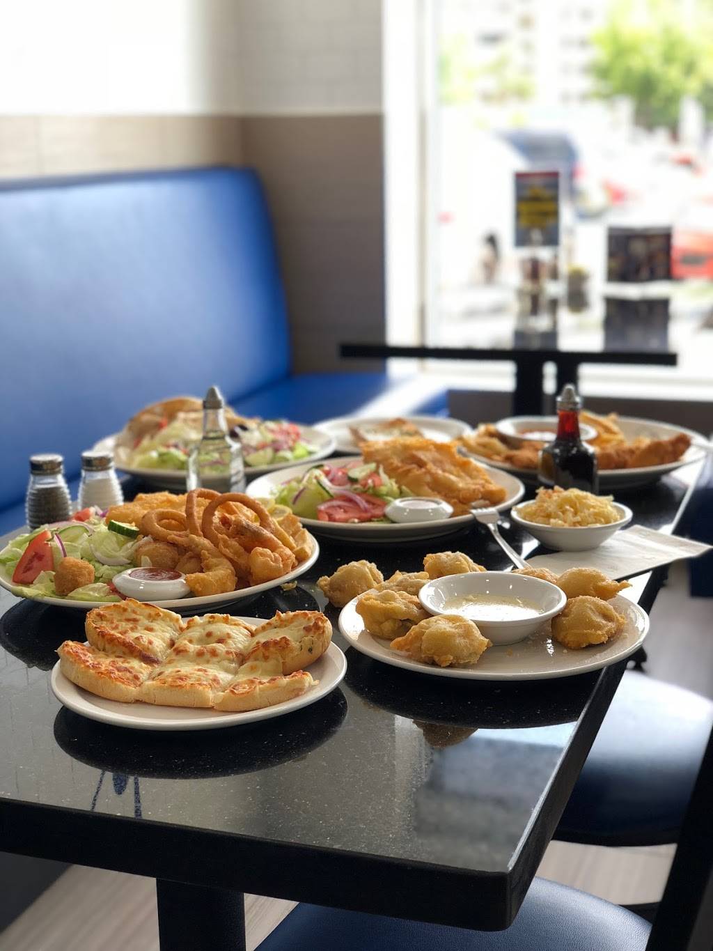 Halibut House Fish & Chips | restaurant | 50 Dundurn St S, Hamilton, ON L8P 4W3, Canada | 9055254777 OR +1 905-525-4777