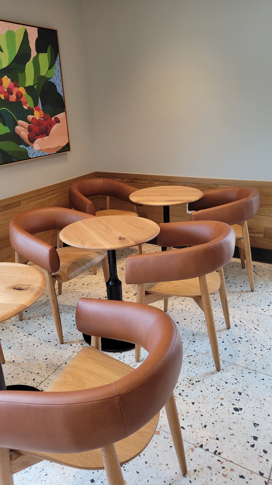 Starbucks | cafe | 23562 Moulton Pkwy, Laguna Woods, CA 92637, USA | 9499452173 OR +1 949-945-2173