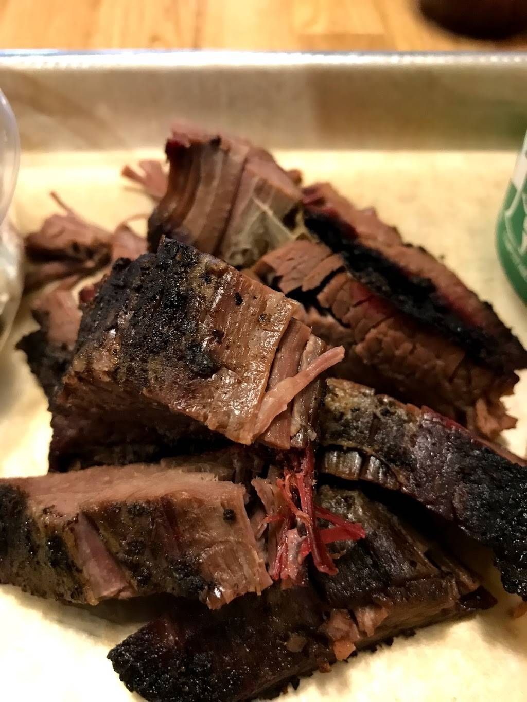 The Q Smokehouse | restaurant | 225 S James St, Ludington, MI 49431, USA | 2314253933 OR +1 231-425-3933