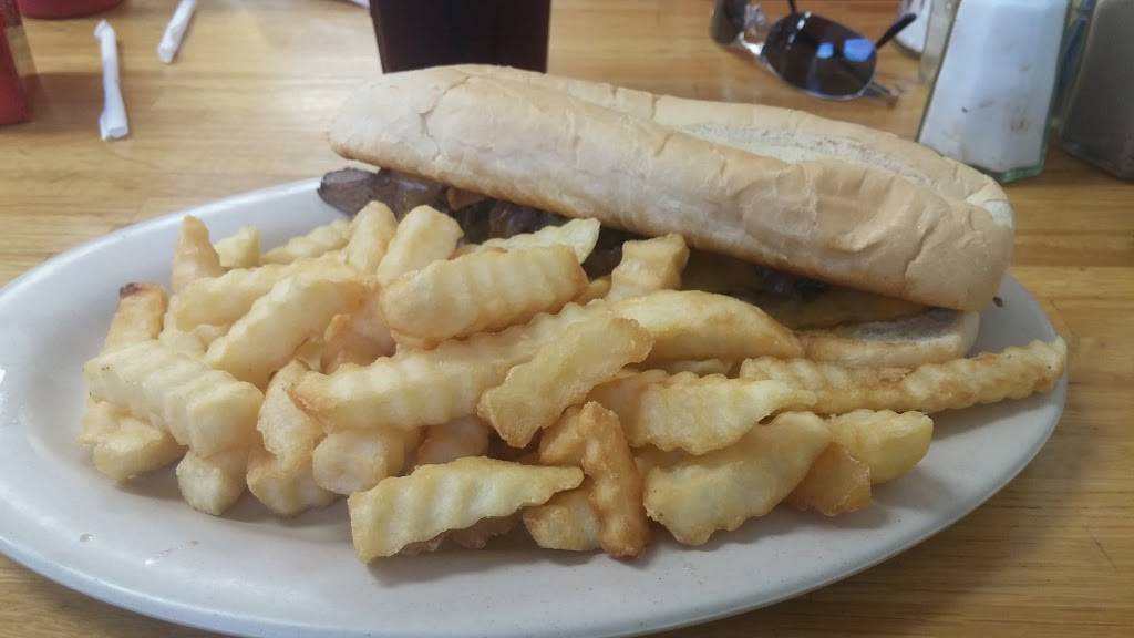 J&J Cafeteria | cafe | 1303 4th Ave, Conway, SC 29526, USA | 8432486281 OR +1 843-248-6281