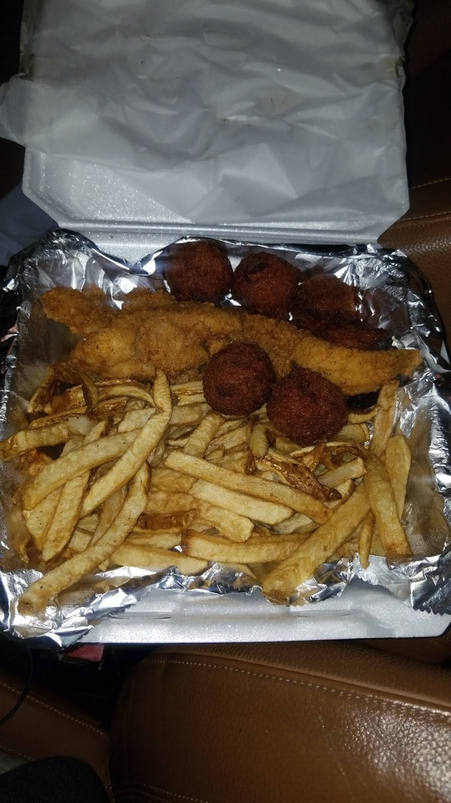 Blythewood Seafood Emporium & BBQ Haven | restaurant | 2000 Clemson Rd #6, Columbia, SC 29229, USA | 8035635295 OR +1 803-563-5295