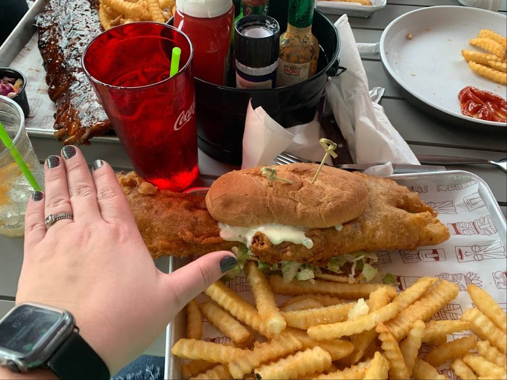 Tiki Docks Skyway Bar + Grill | restaurant | 3769 50th Ave S, St. Petersburg, FL 33711, USA | 7278108454 OR +1 727-810-8454