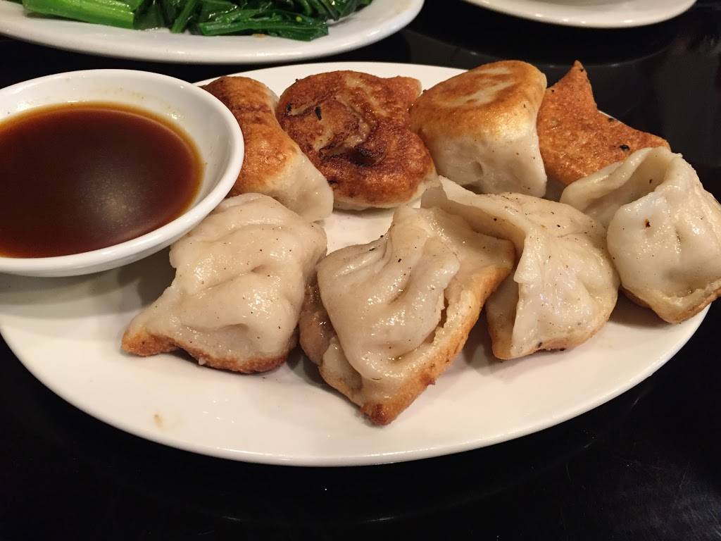 Ivy Wok | restaurant | 316 Elm St, New Haven, CT 06511, USA | 2035628800 OR +1 203-562-8800