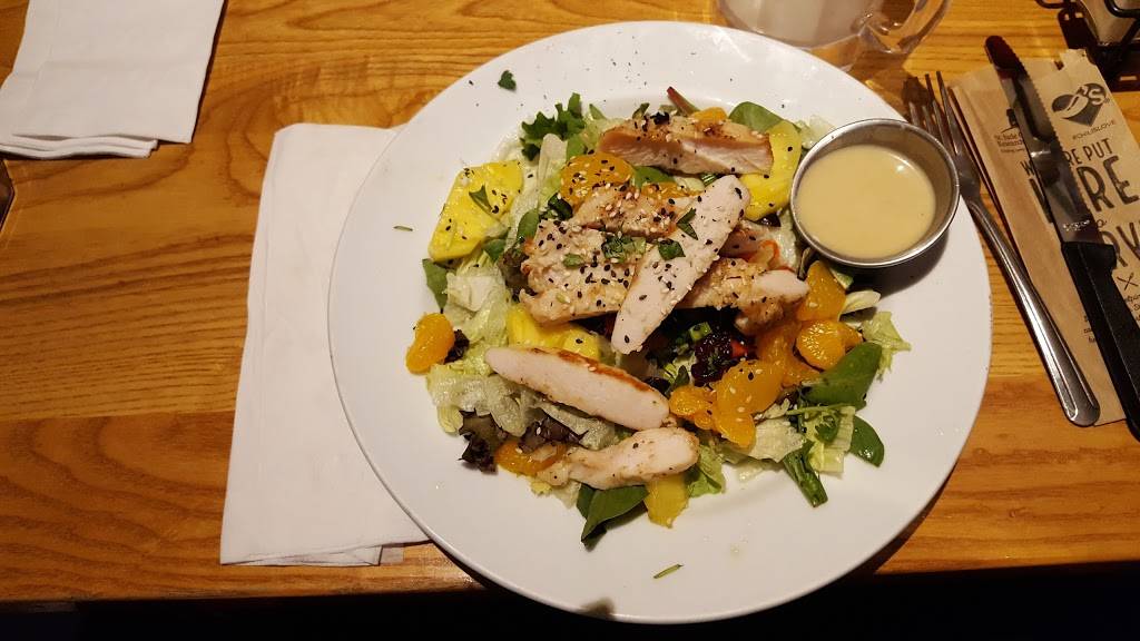 Chilis Grill & Bar | restaurant | 2322 West End Ave, Nashville, TN 37203, USA | 6153271588 OR +1 615-327-1588