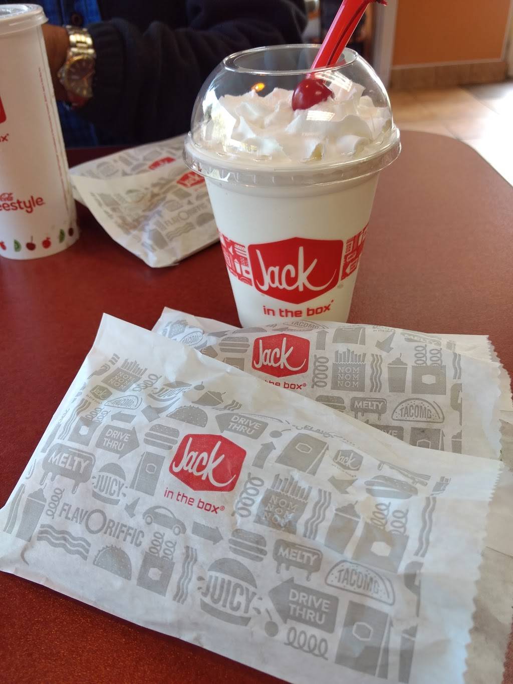 Jack in the Box | restaurant | 15771 Los Gatos Blvd, Los Gatos, CA 95032, USA | 4083561049 OR +1 408-356-1049
