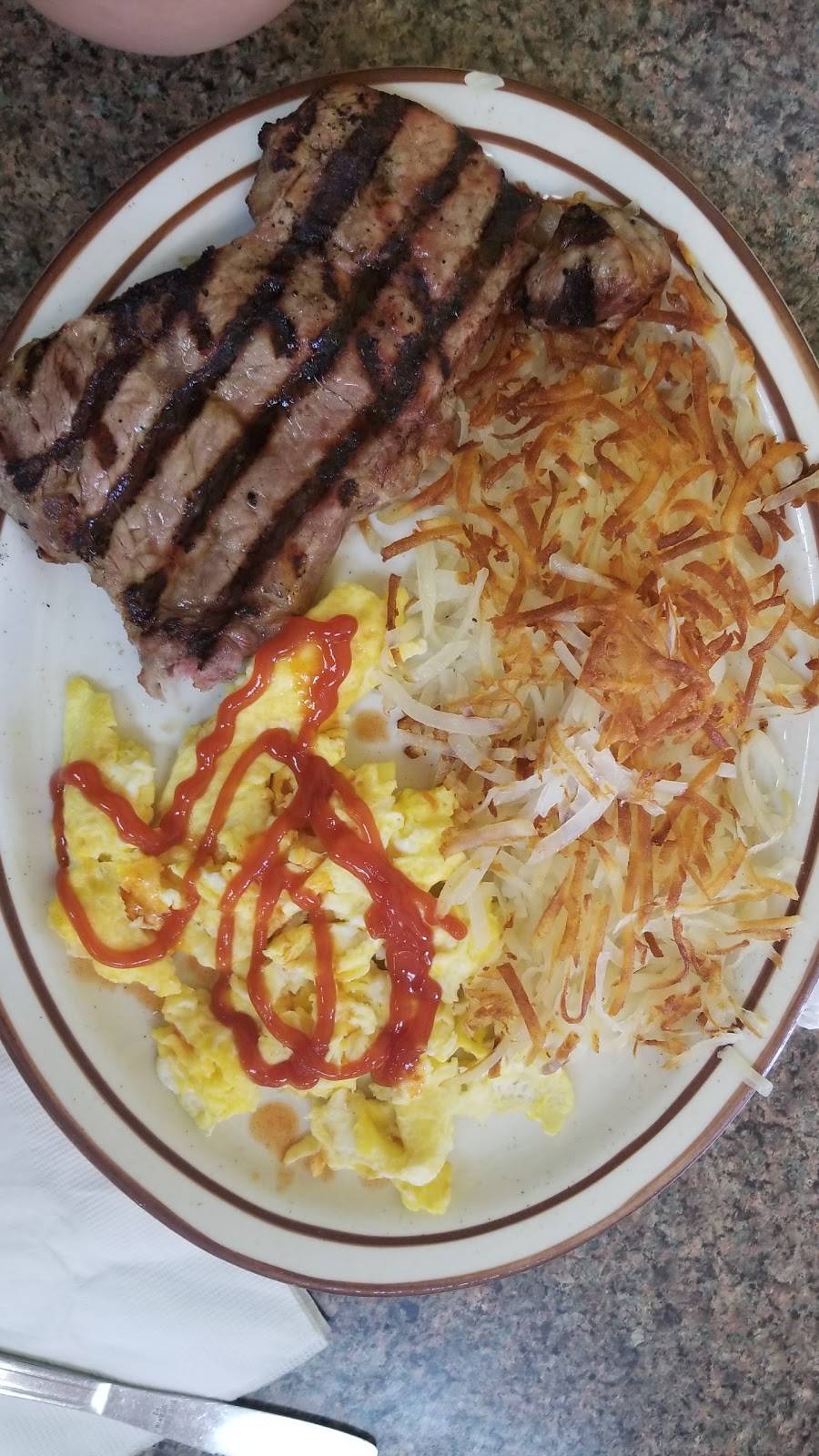 Maxcys Grill | restaurant | 81106 CA-111, Indio, CA 92201, USA | 7607757331 OR +1 760-775-7331