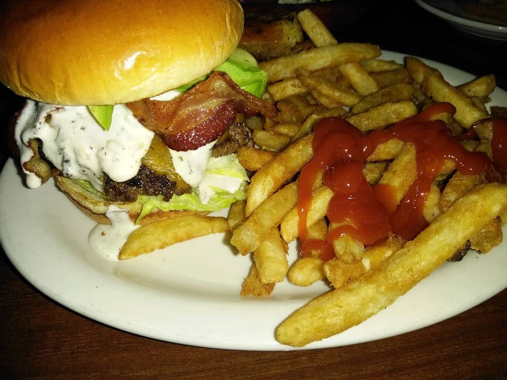 Celebrities Sports Grill | restaurant | 127 W 40th St, San Bernardino, CA 92407, USA | 9098822802 OR +1 909-882-2802