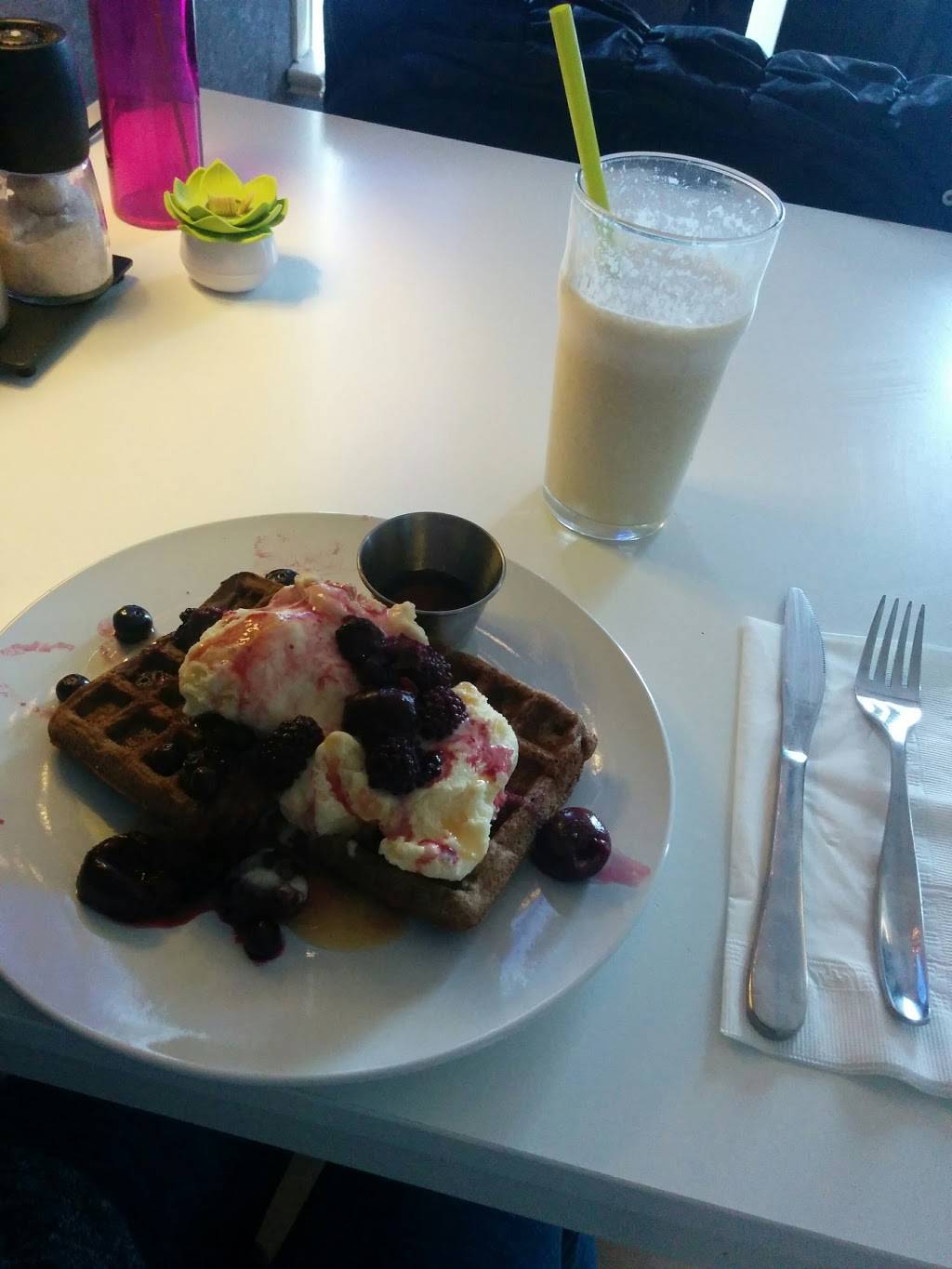 Indigo Lounge Holistic Wellness Centre & Eatery | restaurant | 264 Tillson Ave, Tillsonburg, ON N4G 3B3, Canada | 5196881188 OR +1 519-688-1188