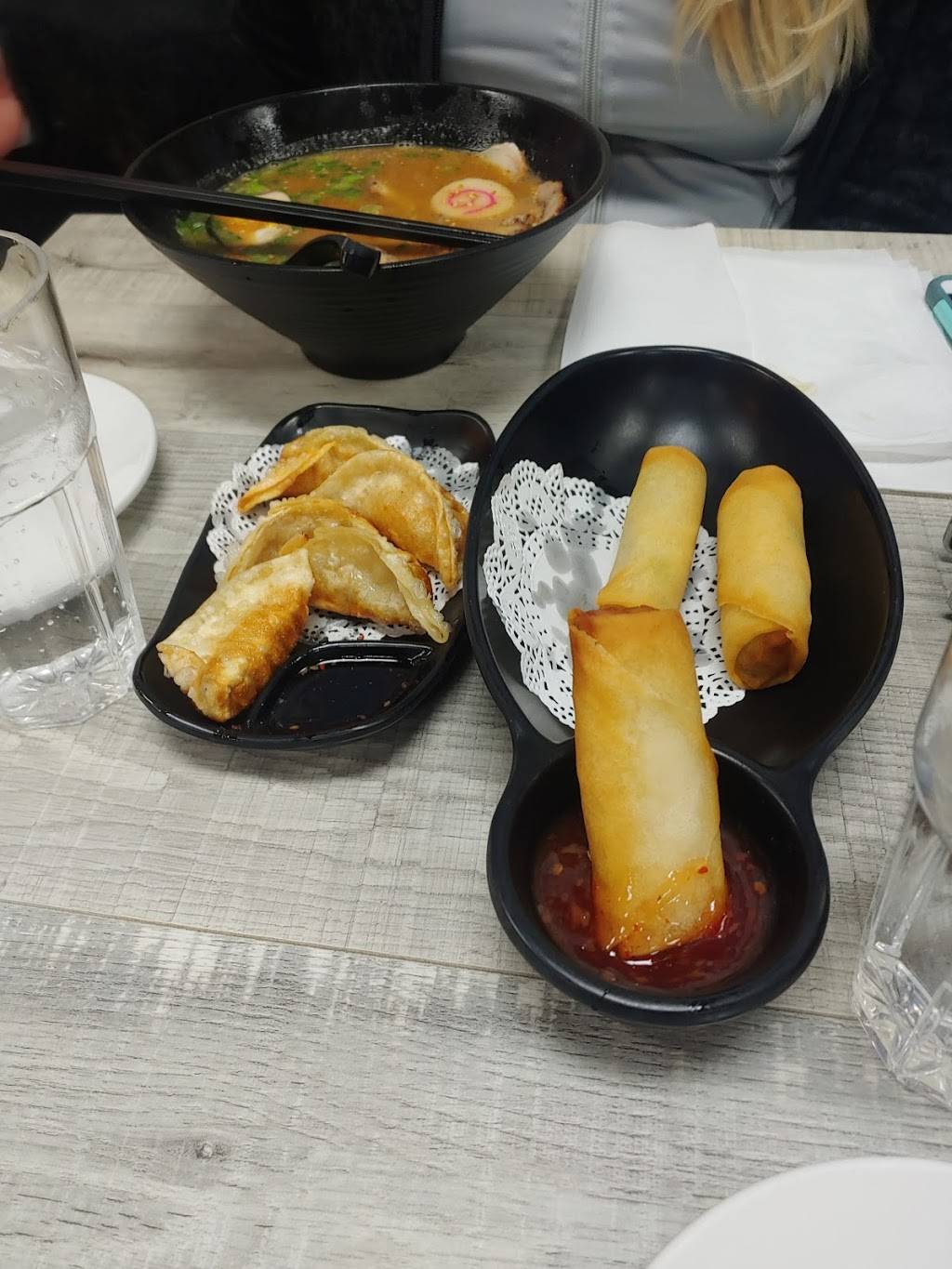 Ramen vs Pho | restaurant | 3747 W Shaw Ave, Fresno, CA 93711, USA | 5598402840 OR +1 559-840-2840