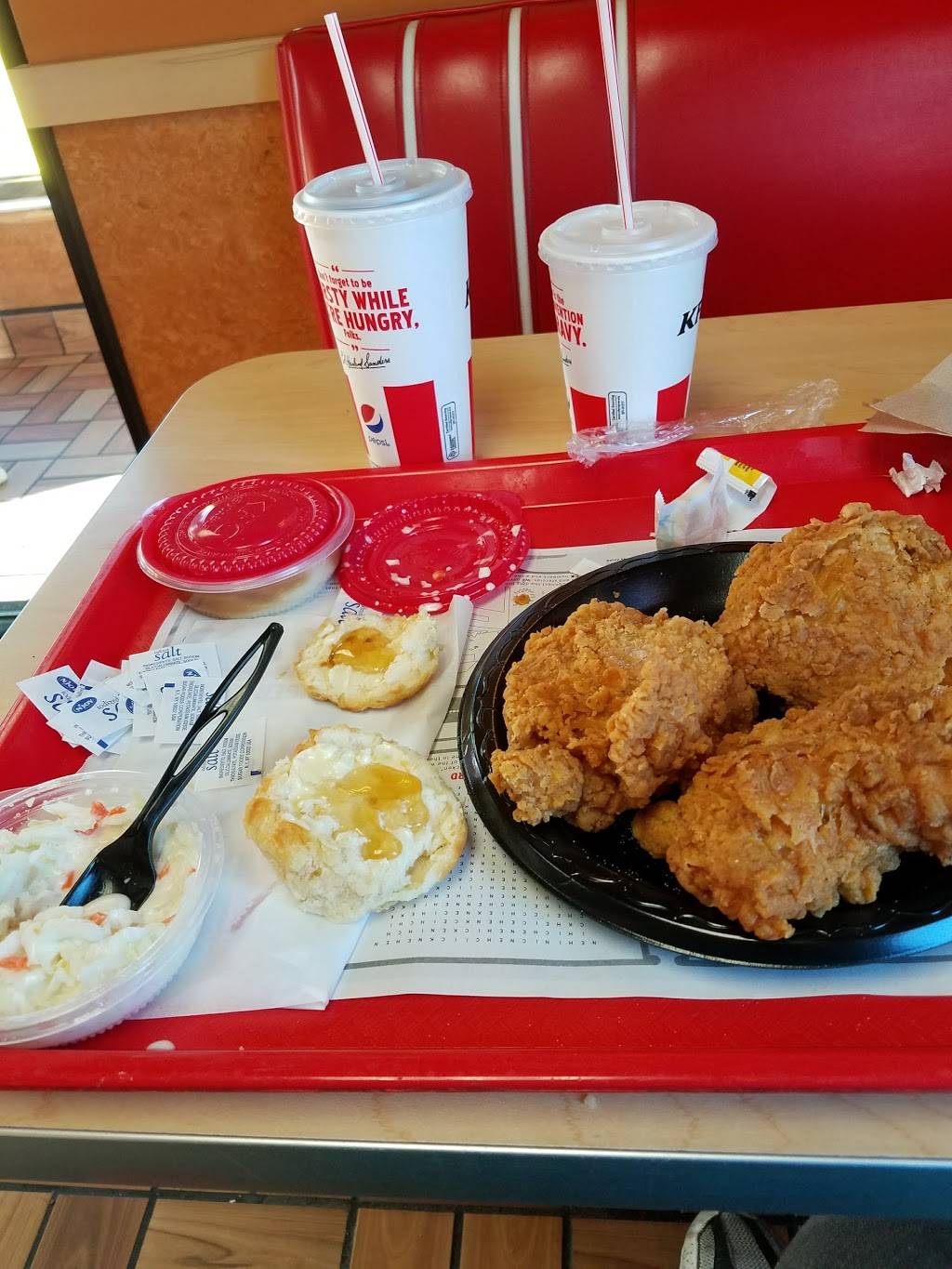 KFC | restaurant | 5240 Eastern Ave SE, Kentwood, MI 49508, USA | 6165380970 OR +1 616-538-0970
