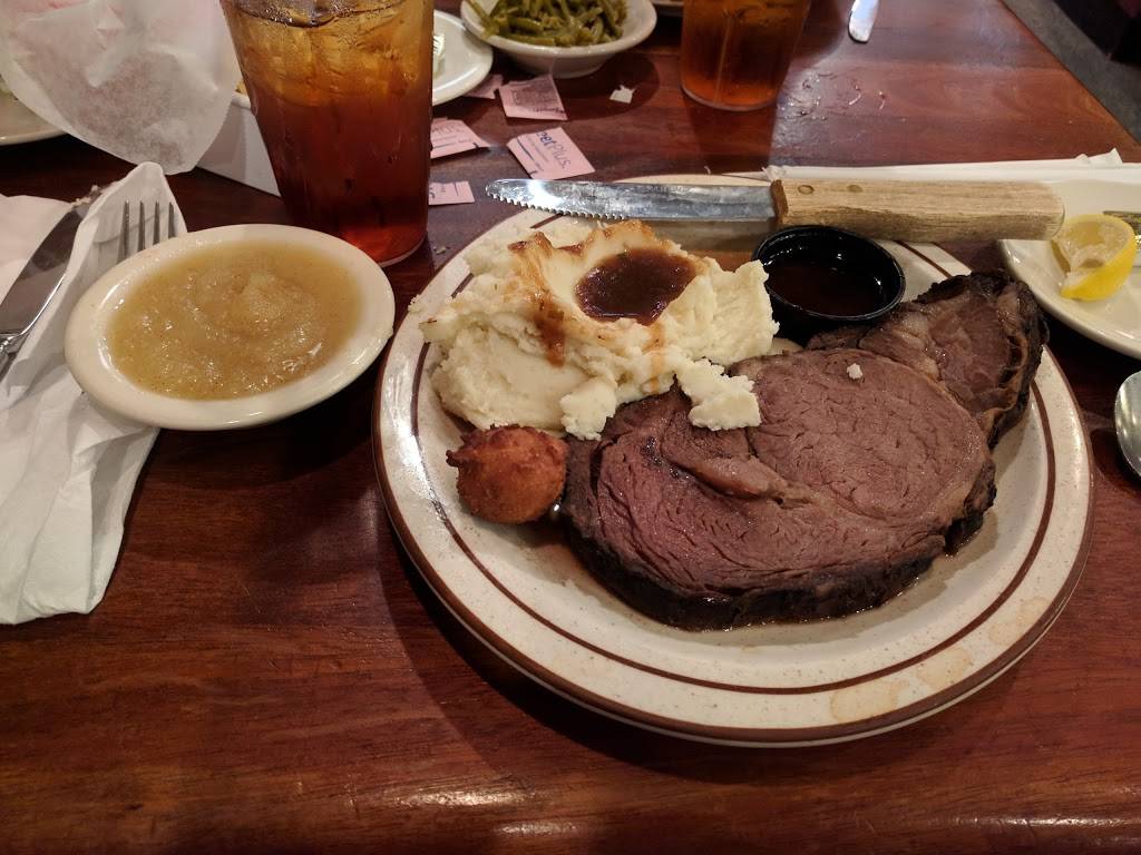 Lowerys Seafood Restaurant | restaurant | 528 N Church Ln, Tappahannock, VA 22560, USA | 8044432800 OR +1 804-443-2800