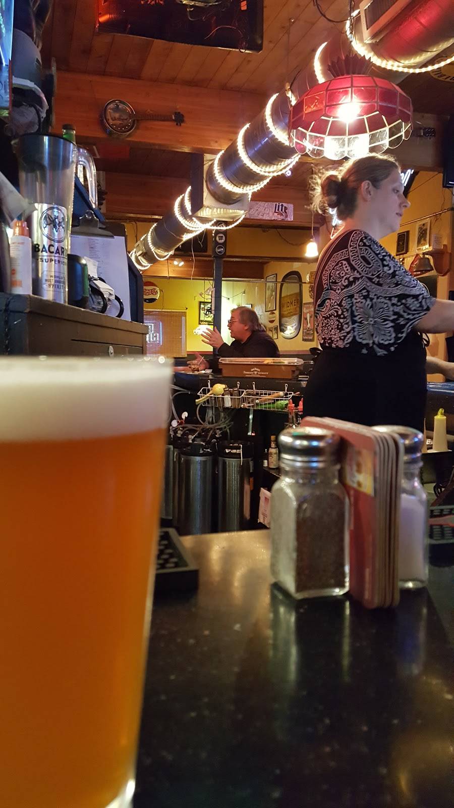 The Limit Bar & Grill | restaurant | 1500 S Gold St, Centralia, WA 98531, USA | 3603308049 OR +1 360-330-8049