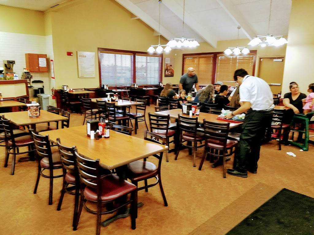 Golden Corral Buffet & Grill | meal takeaway | 16308 Farm to Market Rd 529, Houston, TX 77095, USA | 2818617021 OR +1 281-861-7021