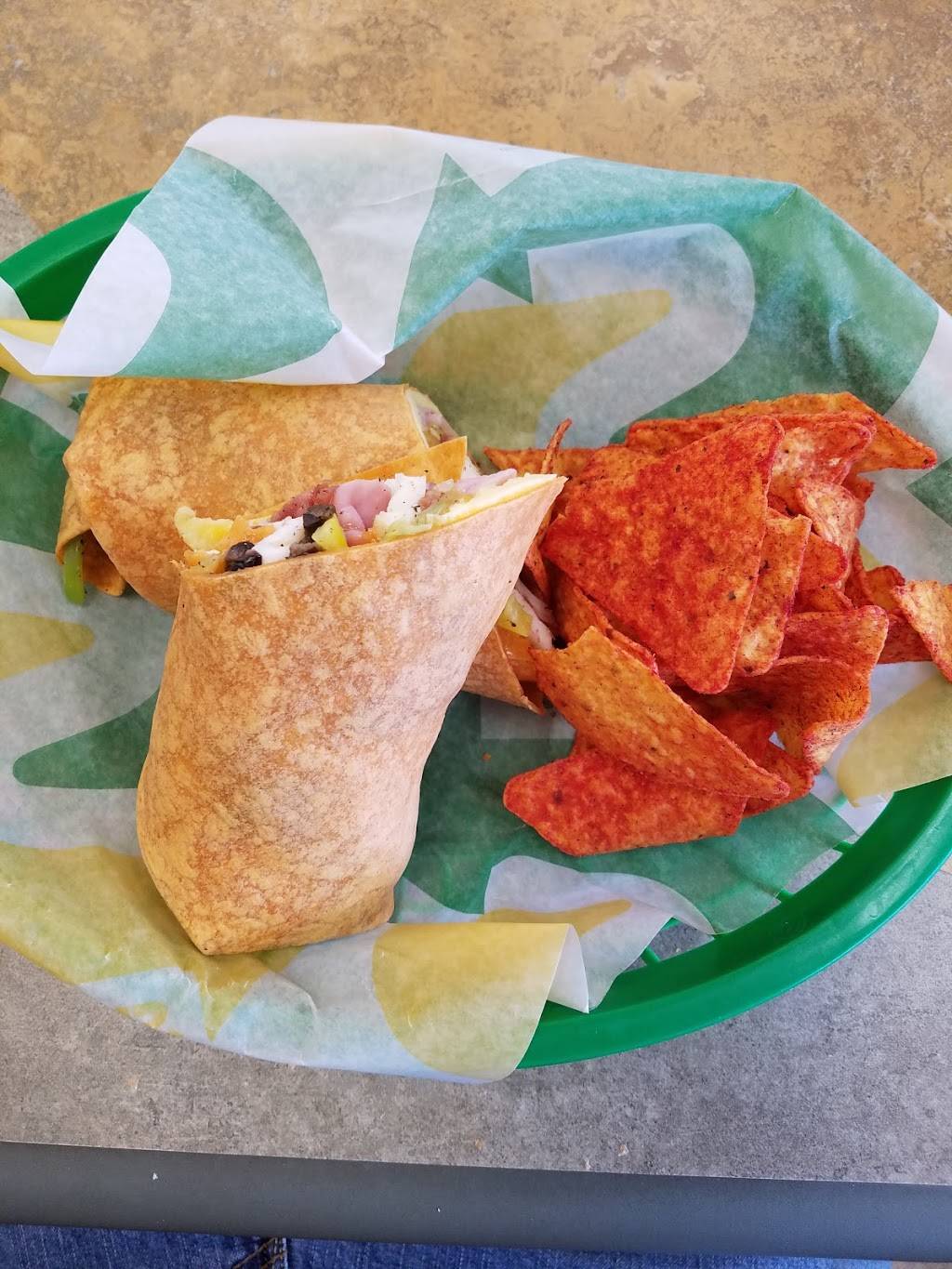 Subway | restaurant | 1220 N State Rd, Flora, IL 62839, USA | 6186627900 OR +1 618-662-7900