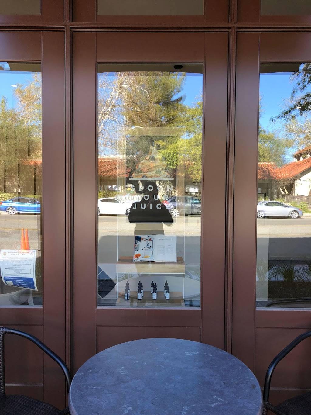 Pressed Juicery | restaurant | 23500 Park Sorrento, Calabasas, CA 91302, USA | 8182258985 OR +1 818-225-8985