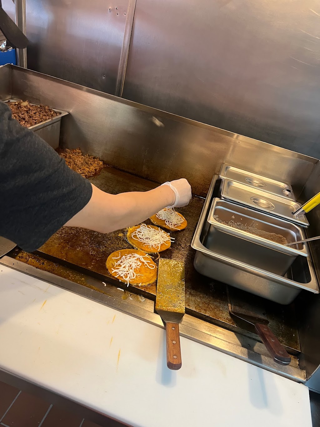 Caminos de Michoacan Mexican Restaurant | restaurant | 4015 175th St, Country Club Hills, IL 60478, USA | 7089142092 OR +1 708-914-2092