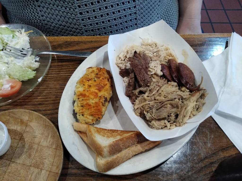 Whiskey River BBQ | restaurant | 7690 9502, IN-144, Martinsville, IN 46151, USA | 3174221601 OR +1 317-422-1601