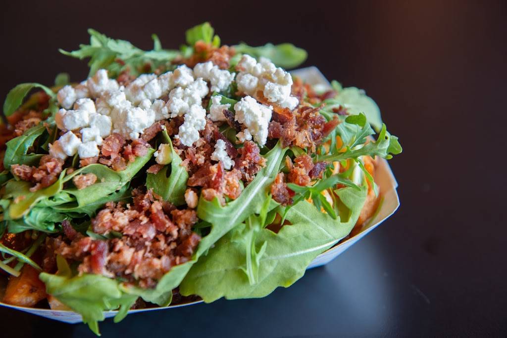 La Poutinerie | restaurant | 853 Avenue Myrand, Québec, QC G1V 2V8, Canada | 4183531630 OR +1 418-353-1630