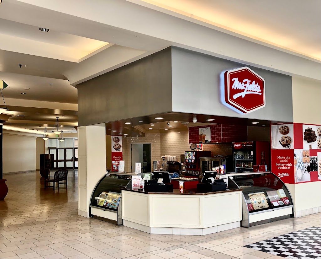 Mrs. Fields | bakery | 453 W Sailer Dr, San Mateo, CA 94403, USA | 6505736481 OR +1 650-573-6481