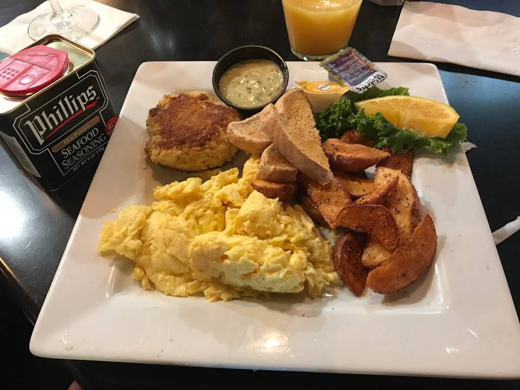 Phillips Seafood | restaurant | 5501 Josh Birmingham Pkwy, Charlotte, NC 28208, USA | 7043594663 OR +1 704-359-4663