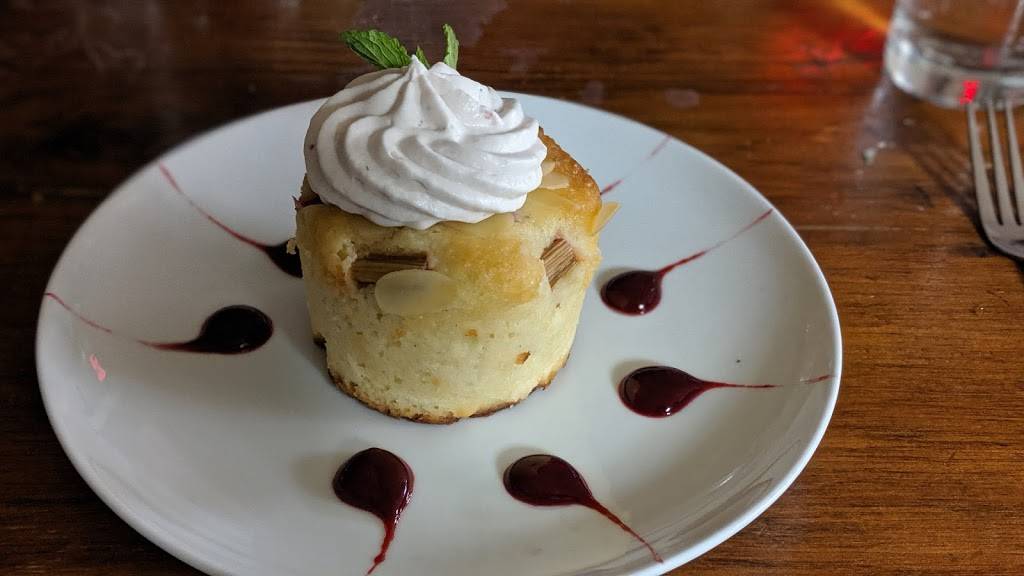 Chives Restaurant | restaurant | 1749 Riverside Dr, Suamico, WI 54173, USA | 9204346441 OR +1 920-434-6441