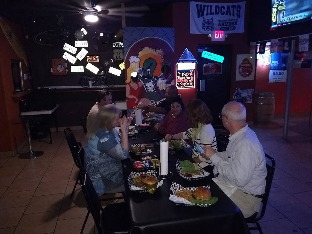 Amigos Burgers and Beer | restaurant | 6372 S Nogales Hwy, Tucson, AZ 85706, USA | 5203986598 OR +1 520-398-6598