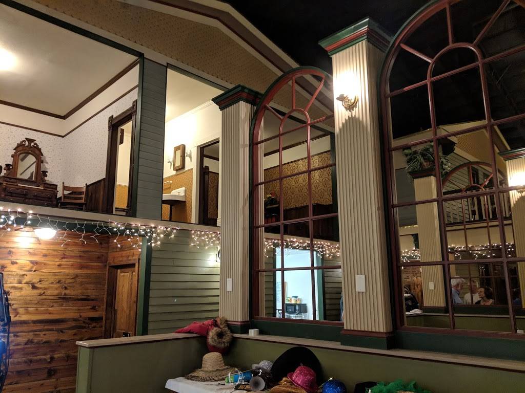 Harolds Smokehouse | restaurant | 27500 MO-2, Freeman, MO 64746, USA | 8168992422 OR +1 816-899-2422