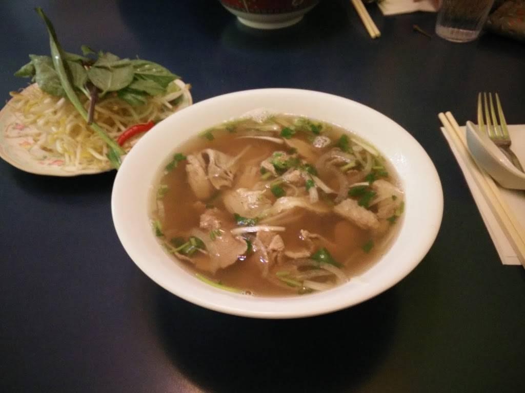 Pho Saigon Restaurant | restaurant | 52 Erie St N, Leamington, ON N8H 2Z4, Canada | 5193225376 OR +1 519-322-5376