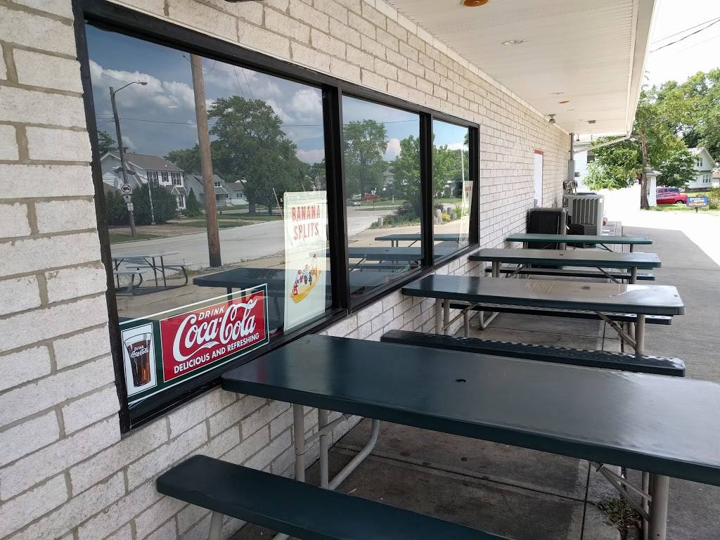 Twist-n-Shake | restaurant | 230 Cleveland St, Elyria, OH 44035, USA | 4403652550 OR +1 440-365-2550