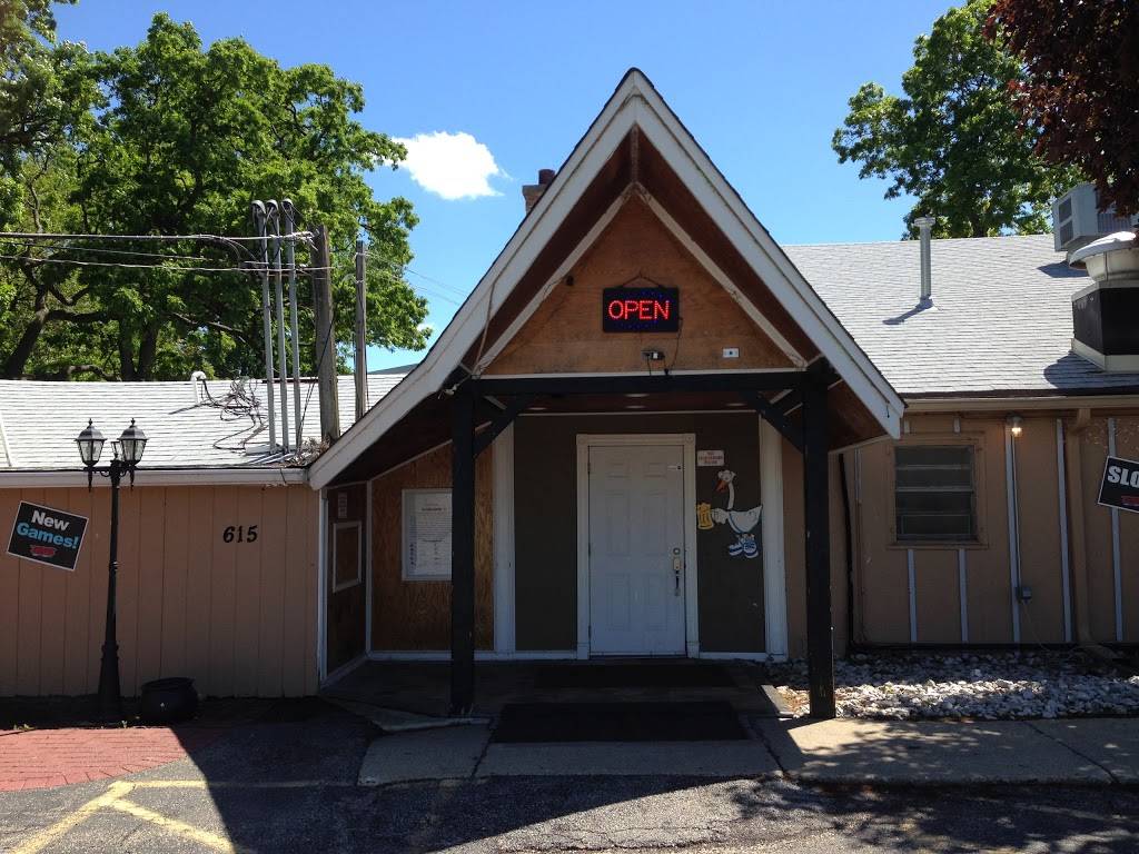 Long Shot Sports Pub | restaurant | 615 IL-120, Lakemoor, IL 60051, USA | 8153850999 OR +1 815-385-0999