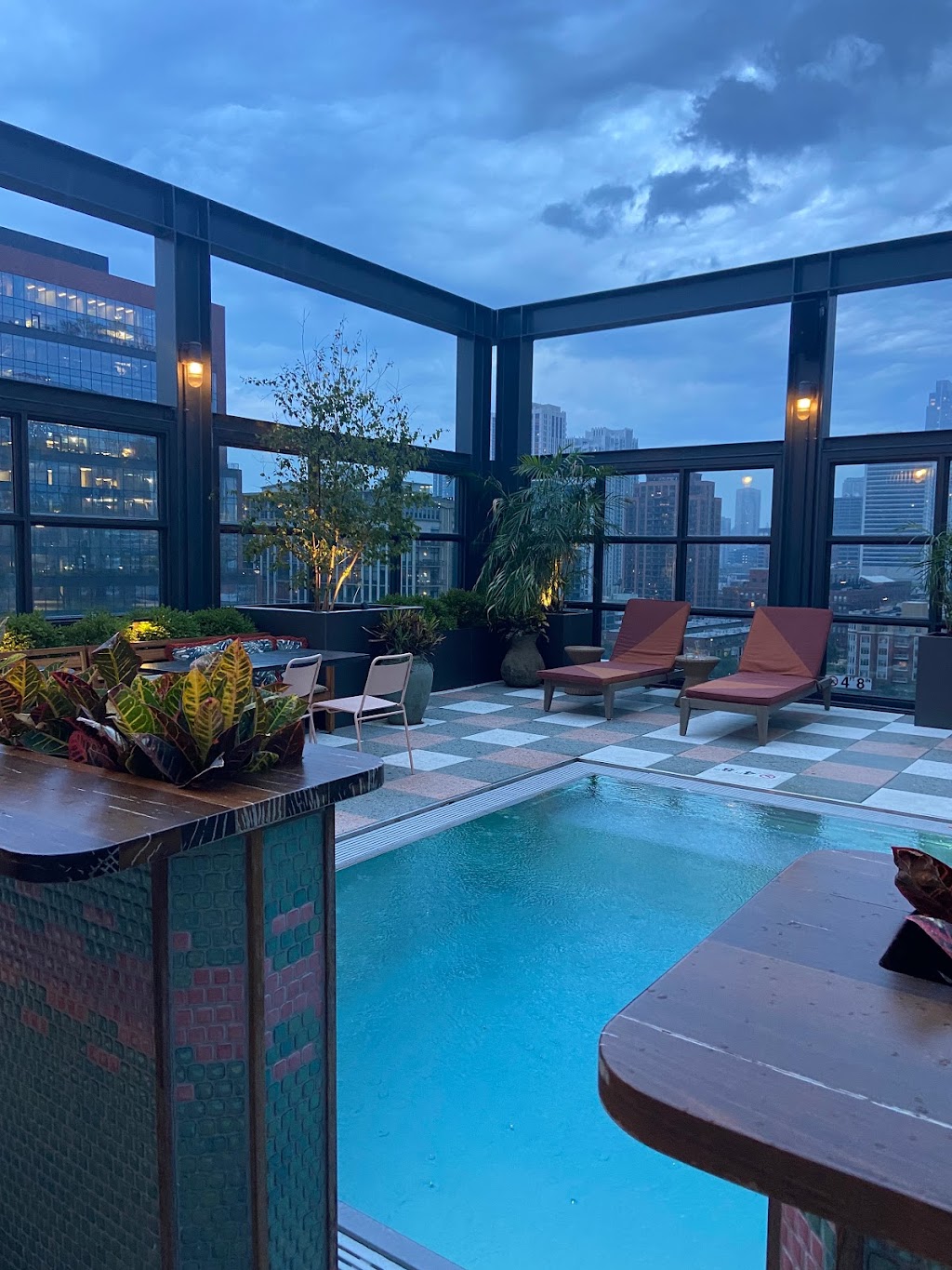 Cabra | restaurant | 200 N Green St, Chicago, IL 60607, USA | 3127611717 OR +1 312-761-1717