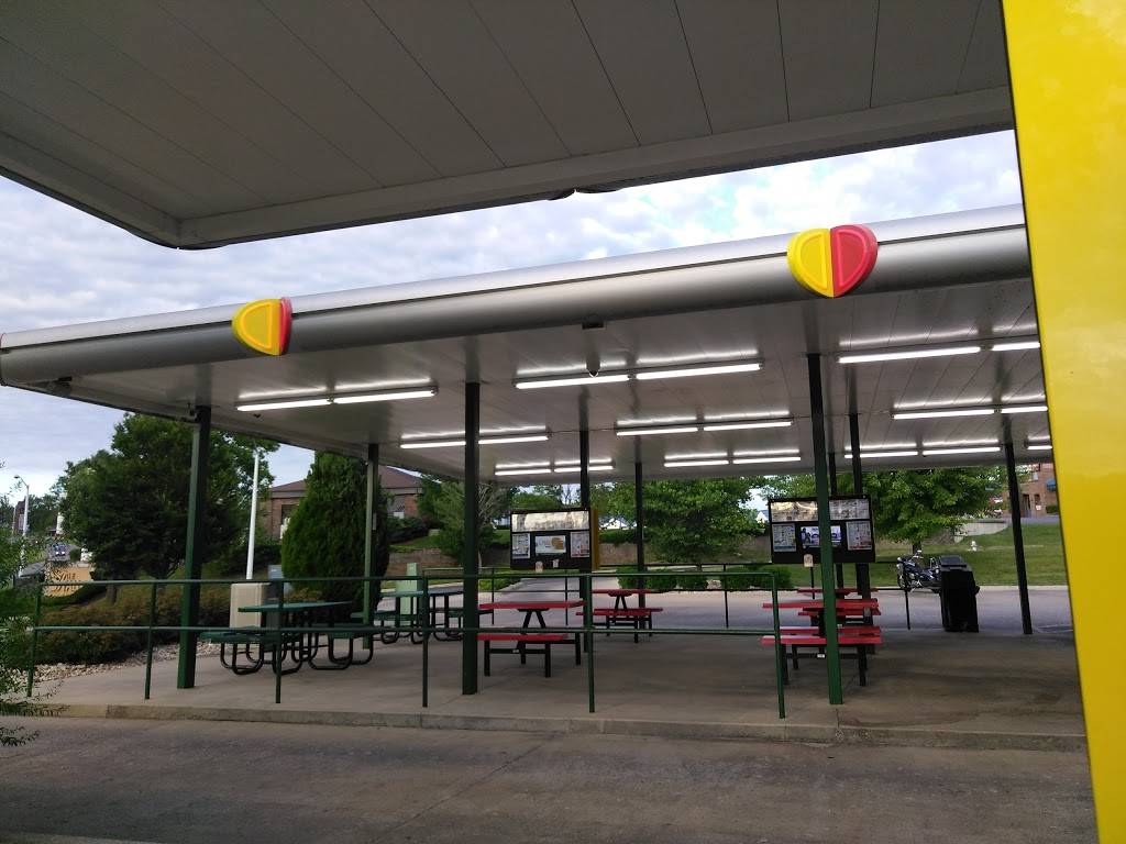 Sonic Drive-In | restaurant | 3250 Falls Pkwy, Branson, MO 65616, USA | 4173355054 OR +1 417-335-5054