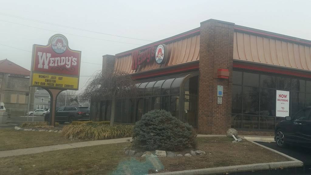 Wendys | restaurant | 709 S Wood Ave, Linden, NJ 07036, USA | 9088628814 OR +1 908-862-8814