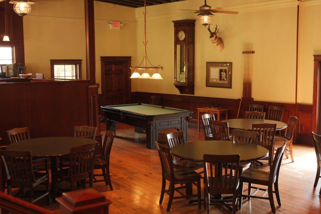 Town Hall Taproom & Restaurant | restaurant | 1401 Olive Rd, New Haven, MO 63068, USA | 5732373672 OR +1 573-237-3672