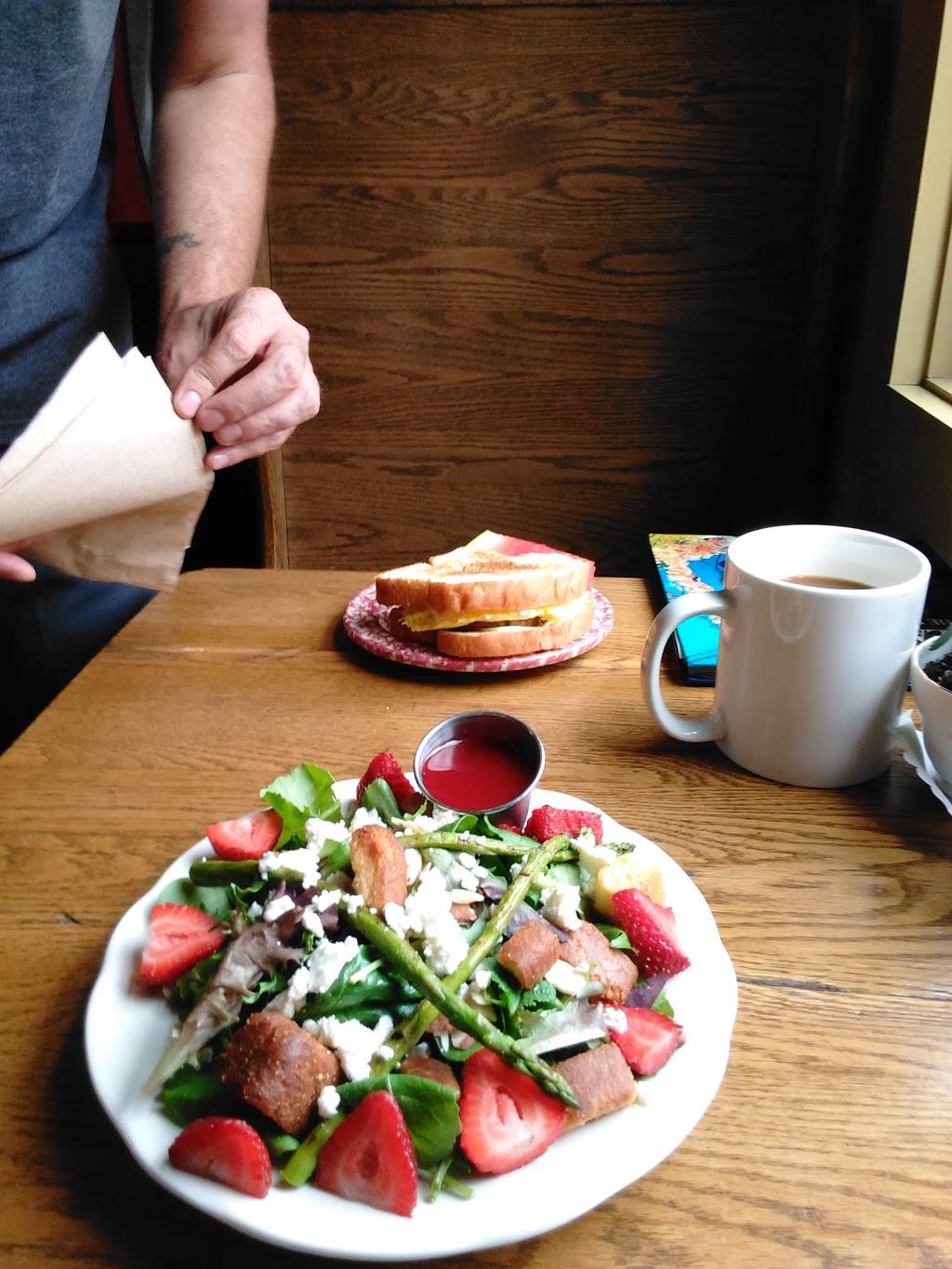 Red Riding Hoods Basket Cafe | cafe | 108 Congamond Rd, Southwick, MA 01077, USA | 4135692300 OR +1 413-569-2300