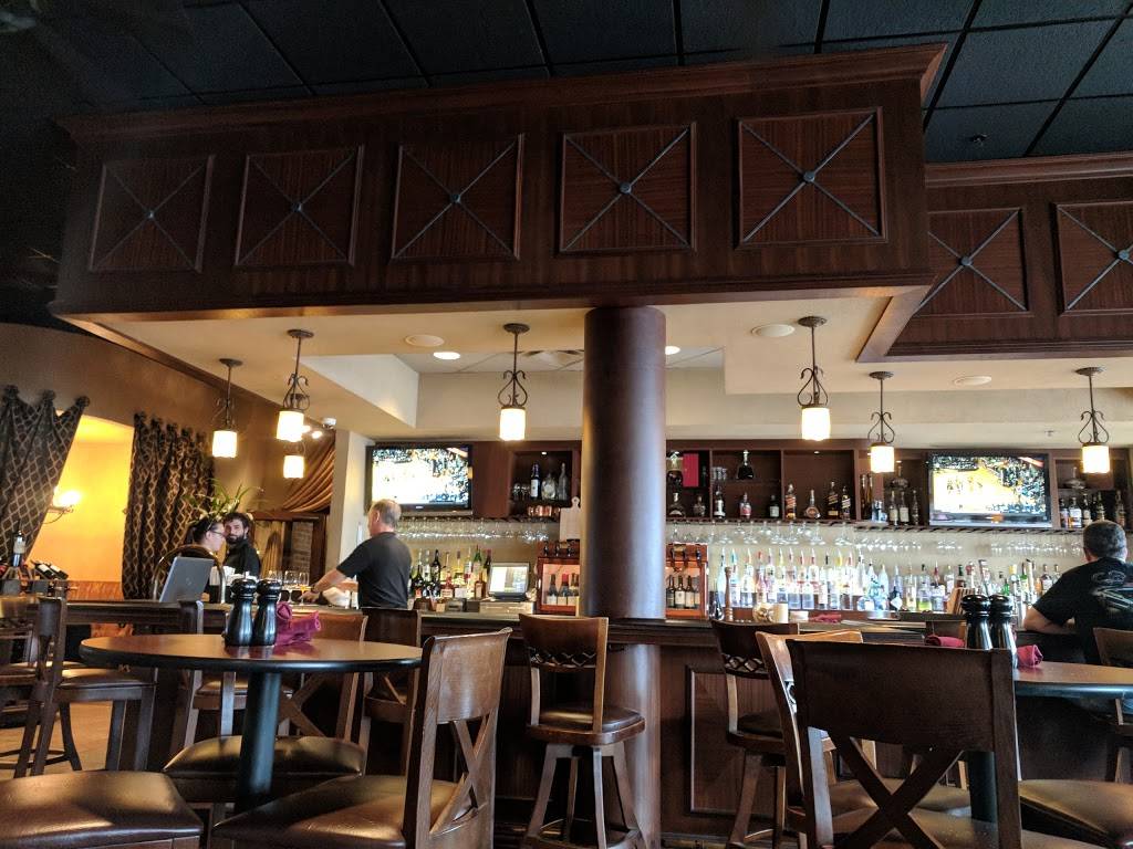 The Vineyard Wine Company | restaurant | 1140 Townpark Ave #1260, Lake Mary, FL 32746, USA | 4078339463 OR +1 407-833-9463