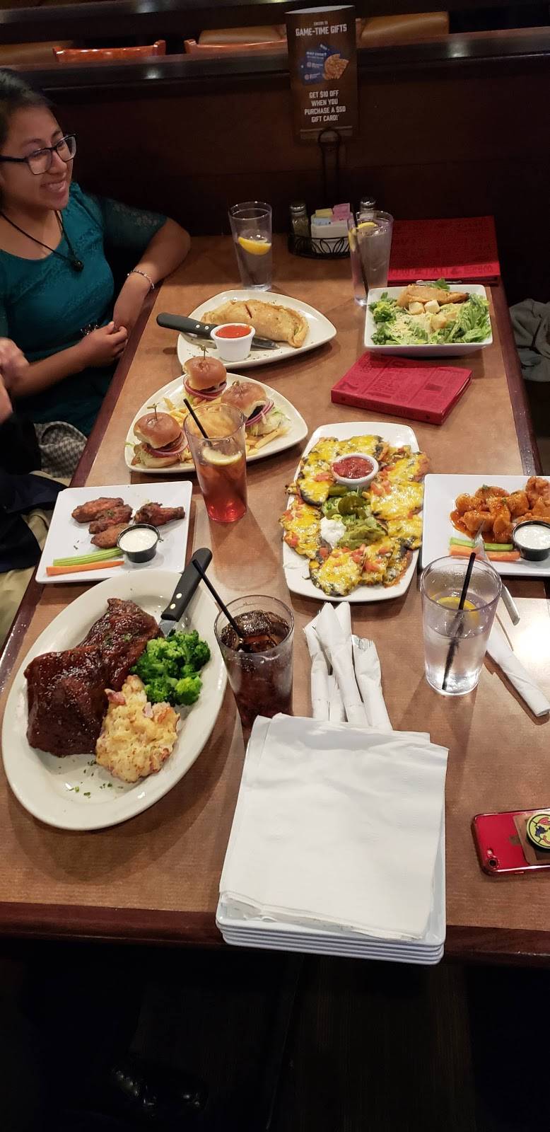 Bostons Restaurant & Sports Bar | restaurant | 16927 Sierra Lakes Pkwy, Fontana, CA 92336, USA | 9098232300 OR +1 909-823-2300