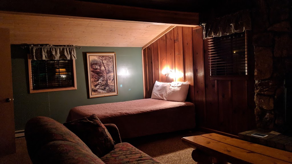 Whistlin Jack Lodge | restaurant | 20800 WA-410, Naches, WA 98937, USA | 5096582433 OR +1 509-658-2433