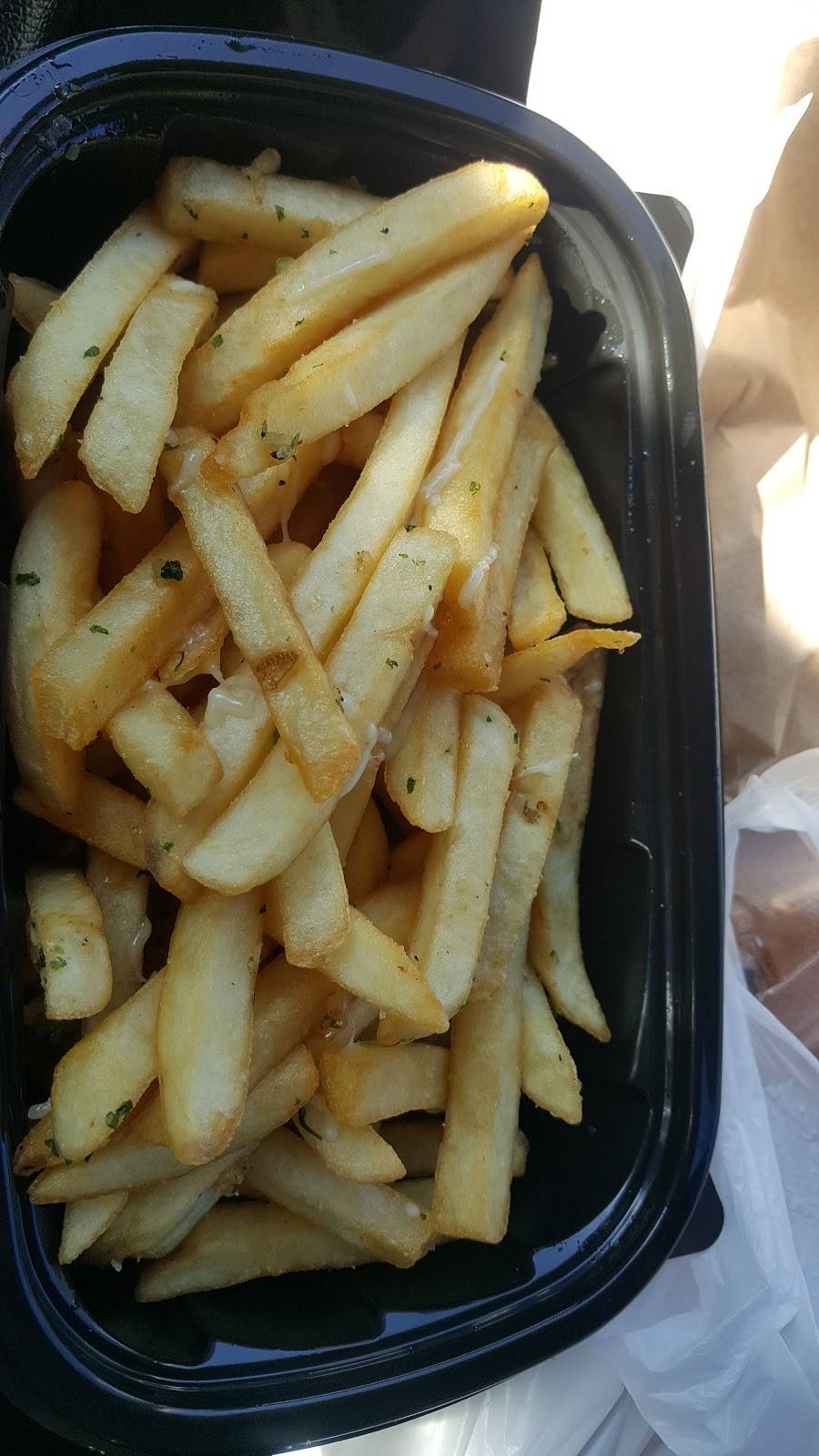 Kikis Chicken Place MARCONI | restaurant | 4314 Marconi Ave, Sacramento, CA 95821, USA | 9162835476 OR +1 916-283-5476