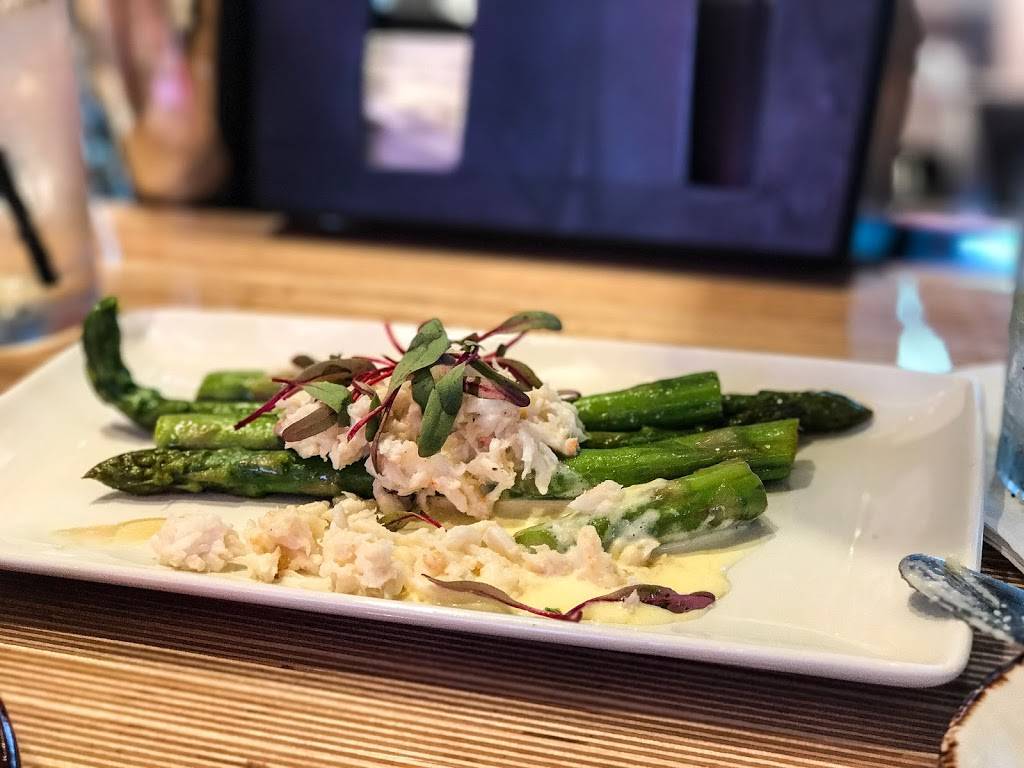 Molly Bs | restaurant | 1414 Andrew Young International Blvd, Mercedes-Benz Stadium, Atlanta, GA 30313, USA | 4703415050 OR +1 470-341-5050