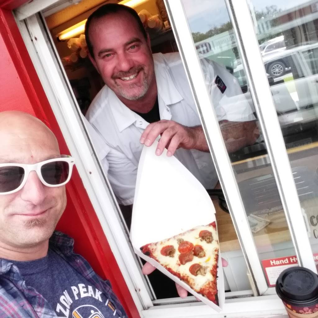 Crackers Pizza | restaurant | 3915 52nd St, Kenosha, WI 53144, USA | 2622203161 OR +1 262-220-3161